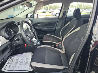 2021 Nissan Versa SV - miniatura 7