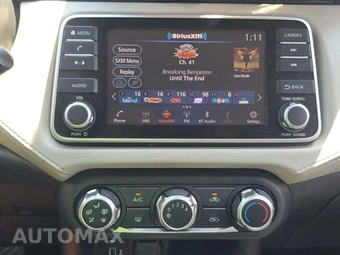 2021 Nissan Versa SV – miniatura 10