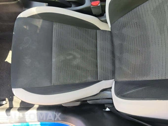 2021 Nissan Versa SV – miniatura 23