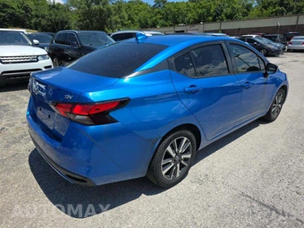 2021 Nissan Versa SV – miniatura 3