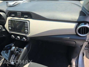 2021 Nissan Versa SV – miniatura 19