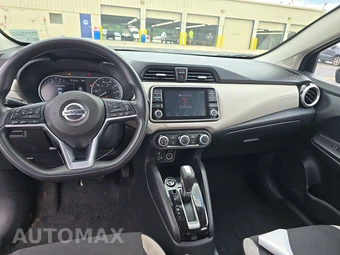 2021 Nissan Versa SV – miniatura 11