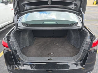 2021 Nissan Versa SV – miniatura 16