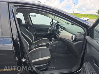 2021 Nissan Versa SV – miniatura 8