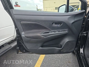 2021 Nissan Versa SV – miniatura 9