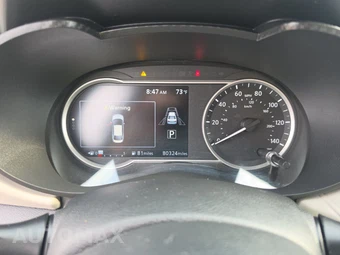 2021 Nissan Versa SV - miniatura 12