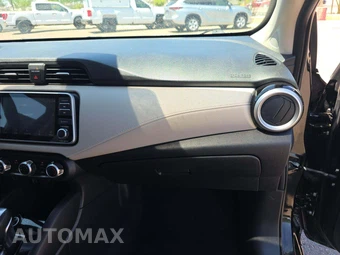2021 Nissan Versa SV – miniatura 16