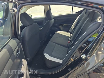 2021 Nissan Versa SV - miniatura 13