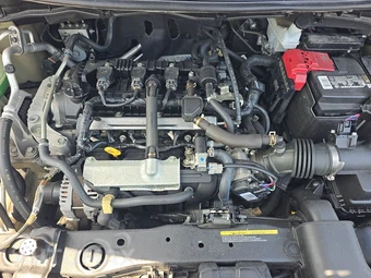 2021 Nissan Versa SV - miniatura 15