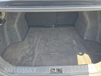2021 Nissan Versa SV - miniatura 16