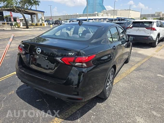 2021 Nissan Versa SV - miniatura 4