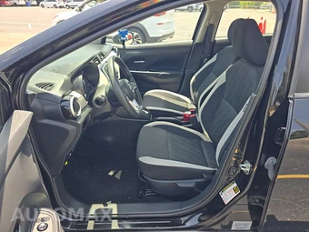 2021 Nissan Versa SV - miniatura 7