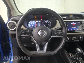 2021 Nissan Versa SV – miniatura 10