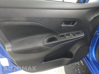 2021 Nissan Versa SV – miniatura 9