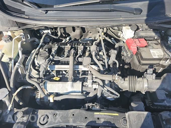 2021 Nissan Versa SV - miniatura 21