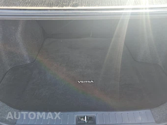 2021 Nissan Versa SV - miniatura 22