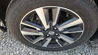 2021 Nissan Versa SV - miniatura 28
