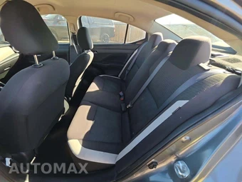 2021 Nissan Versa SV – miniatura 13