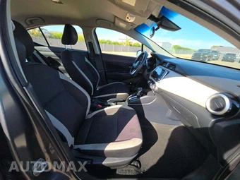 2021 Nissan Versa SV – miniatura 18