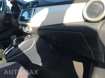 2021 Nissan Versa SV – miniatura 19