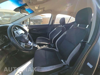 2021 Nissan Versa SV – miniatura 6