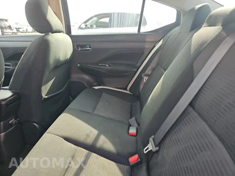 2021 Nissan Versa SV - miniatura 13