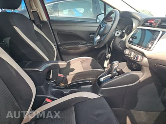 2021 Nissan Versa SV - miniatura 8