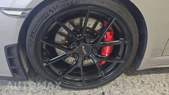 2021 Porsche 718 Cayman GT4 - miniatura 20