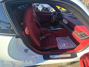 2021 Porsche 911 Carrera 4 – miniatura 18