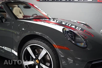 2021 Porsche 911 Targa 4S Heritage Design E - miniatura 35