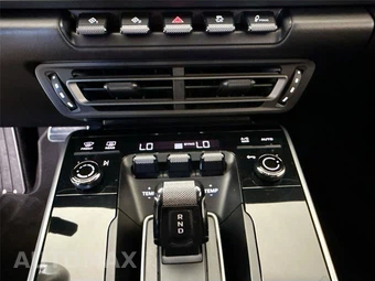 2021 Porsche 911 Turbo S - miniatura 20