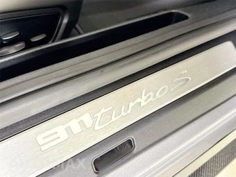 2021 Porsche 911 Turbo S - miniatura 32
