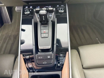 2021 Porsche 911 Turbo S - miniatura 20