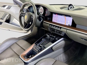 2021 Porsche 911 Turbo S - miniatura 31