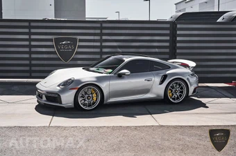 2021 Porsche 911 Turbo S - miniatura 5