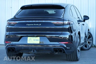 2021 Porsche Cayenne Coupe E-Hybrid Turbo S - miniatura 3