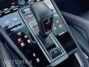 2021 Porsche Cayenne Coupe E-Hybrid Turbo S - miniatura 32