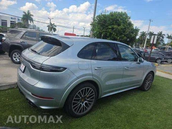2021 Porsche Cayenne GTS – miniatura 3