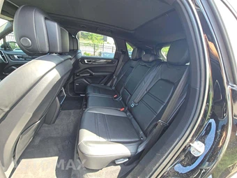 2021 Porsche Cayenne S – miniatura 13