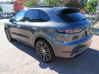 2021 Porsche Cayenne S - miniatura 86