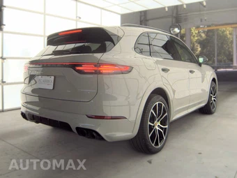 2021 Porsche Cayenne Turbo S E-Hybrid – miniatura 4