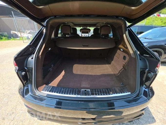 2021 Porsche Cayenne Turbo - miniatura 14