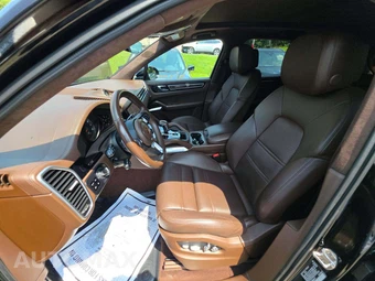2021 Porsche Cayenne Turbo - miniatura 6