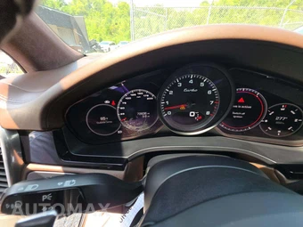 2021 Porsche Cayenne Turbo - miniatura 9