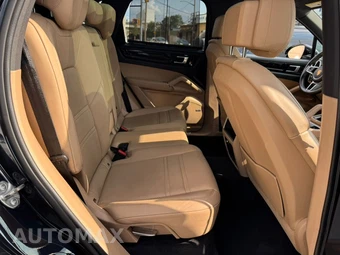 2021 Porsche Cayenne - miniatura 16