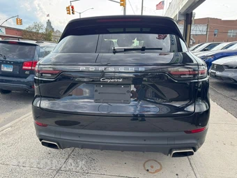 2021 Porsche Cayenne - miniatura 8