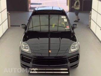 2021 Porsche Cayenne – miniatura 2