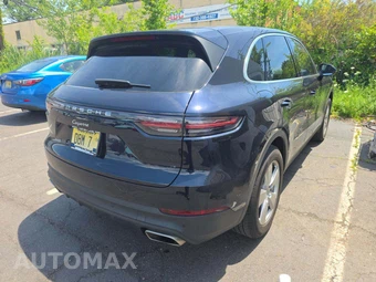 2021 Porsche Cayenne – miniatura 3