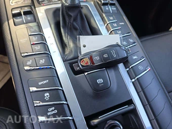 2021 Porsche Macan S – miniatura 8