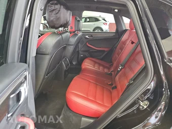 2021 Porsche Macan Turbo - miniatura 13